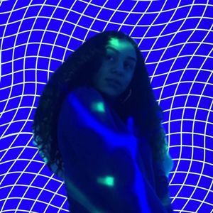 Meet your Posher, Joyle